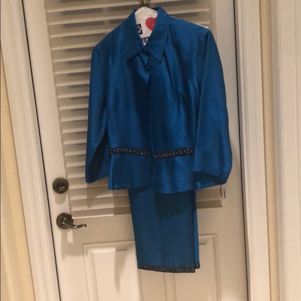 Capris pant suit
